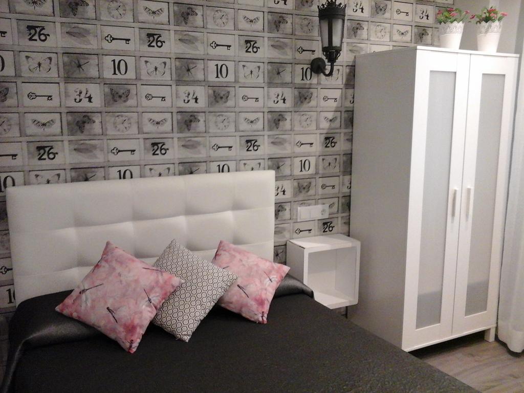 Hostal Don Alfonso มาดริด ภายนอก รูปภาพ