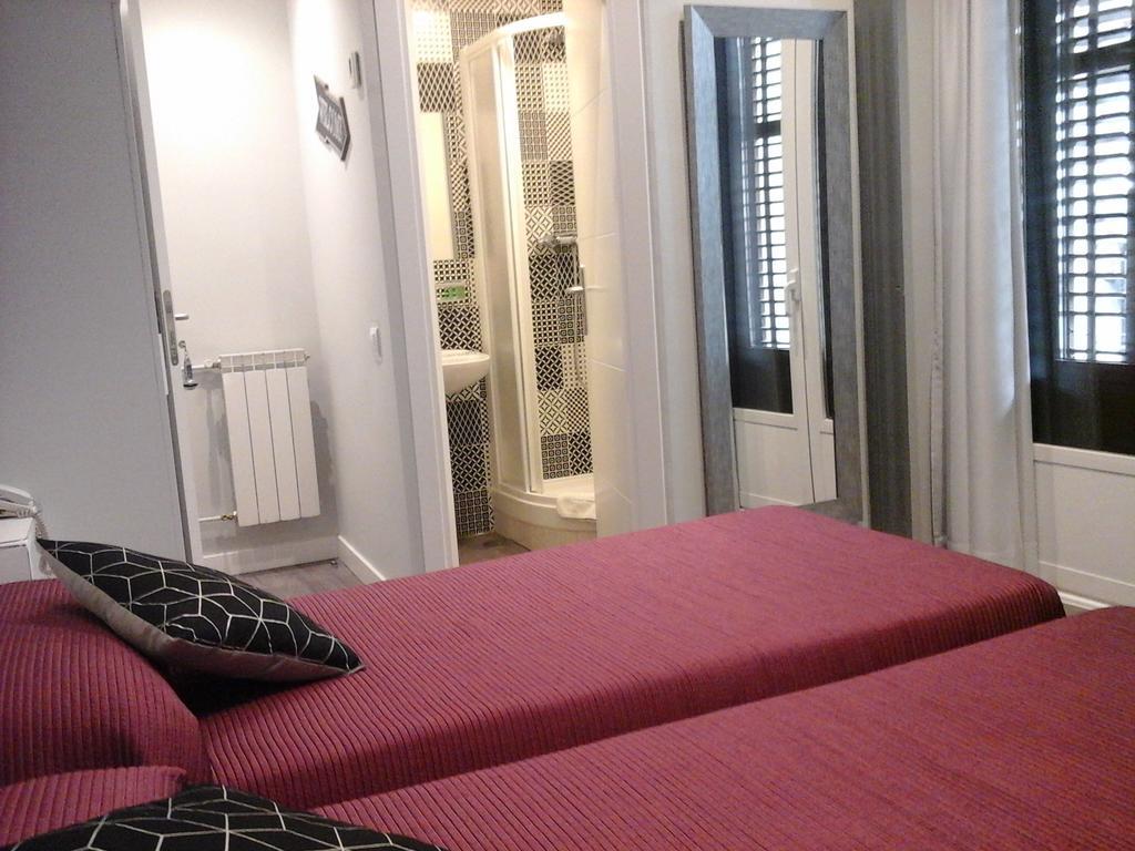 Hostal Don Alfonso มาดริด ภายนอก รูปภาพ