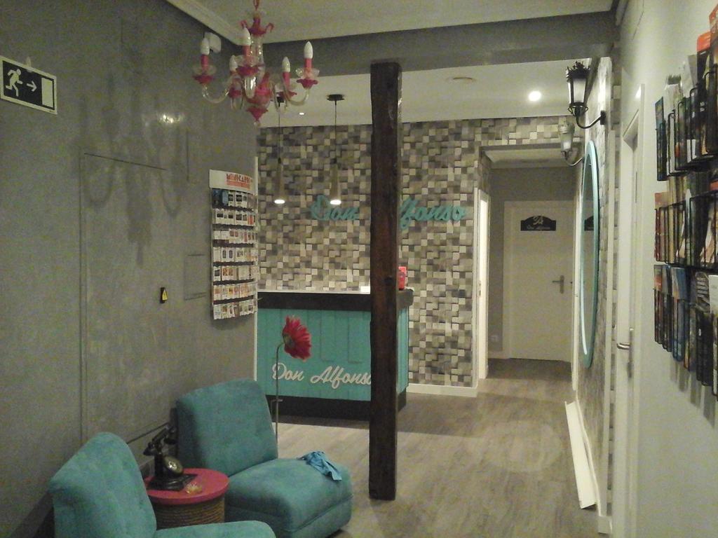 Hostal Don Alfonso มาดริด ภายนอก รูปภาพ