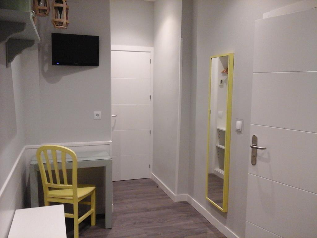 Hostal Don Alfonso มาดริด ภายนอก รูปภาพ