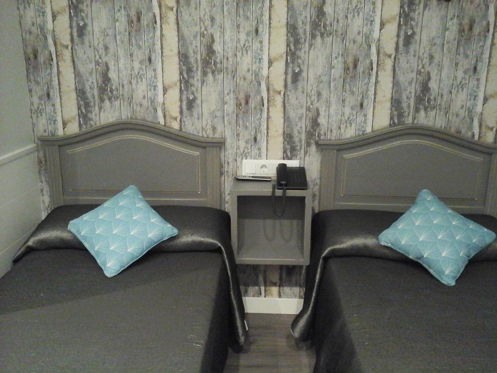 Hostal Don Alfonso มาดริด ภายนอก รูปภาพ